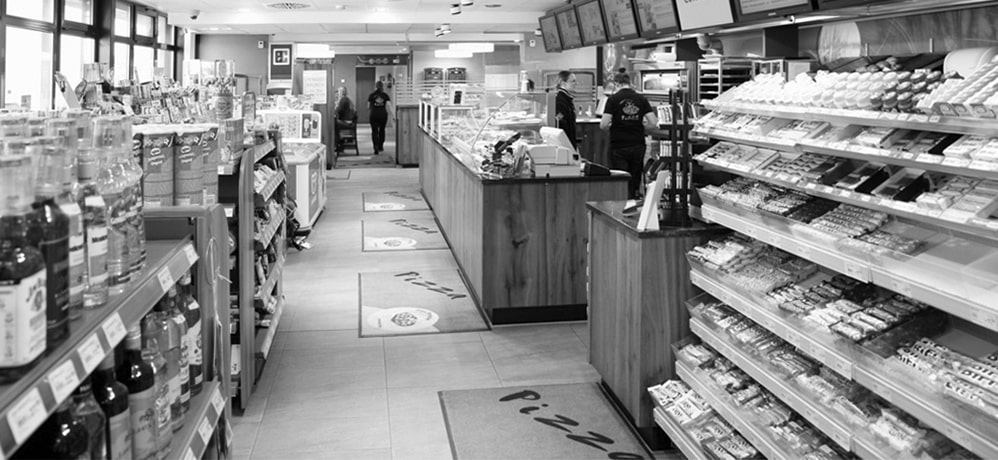 Pizza Pronto und Esso Shop in Seligweiler